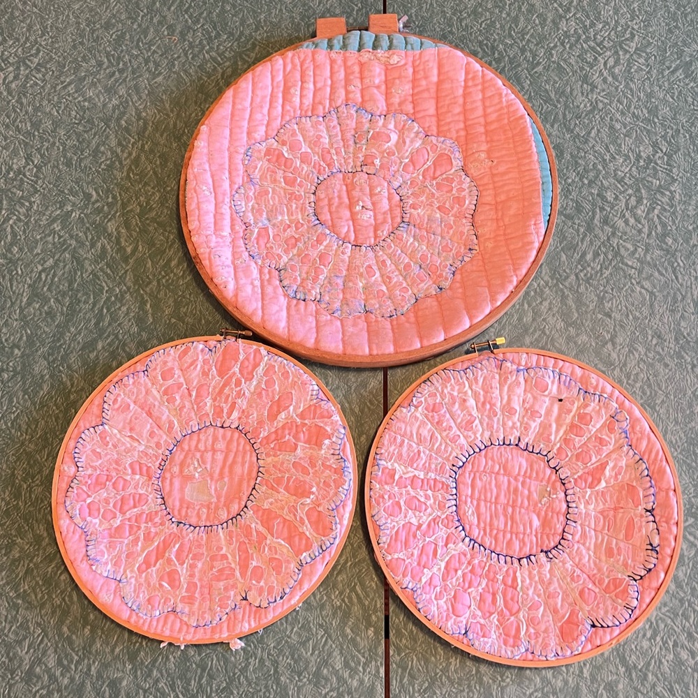 Vintage quilted decor wall decor pink cottage core - Picture 2 of 6